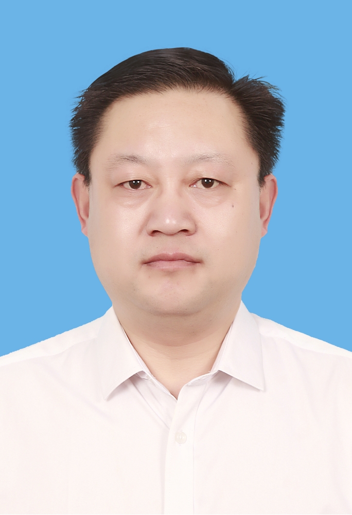 贺春成